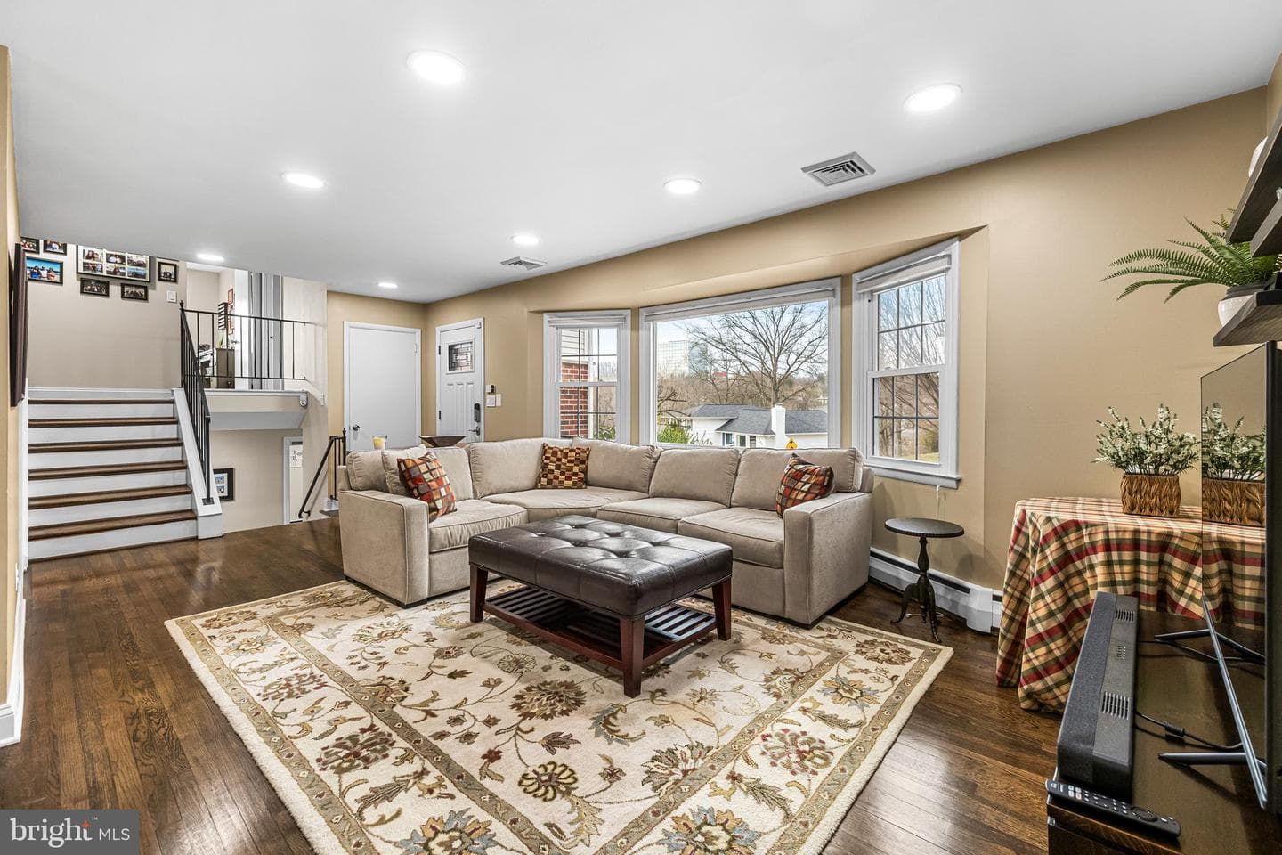 707 Shelley Road photo 5
