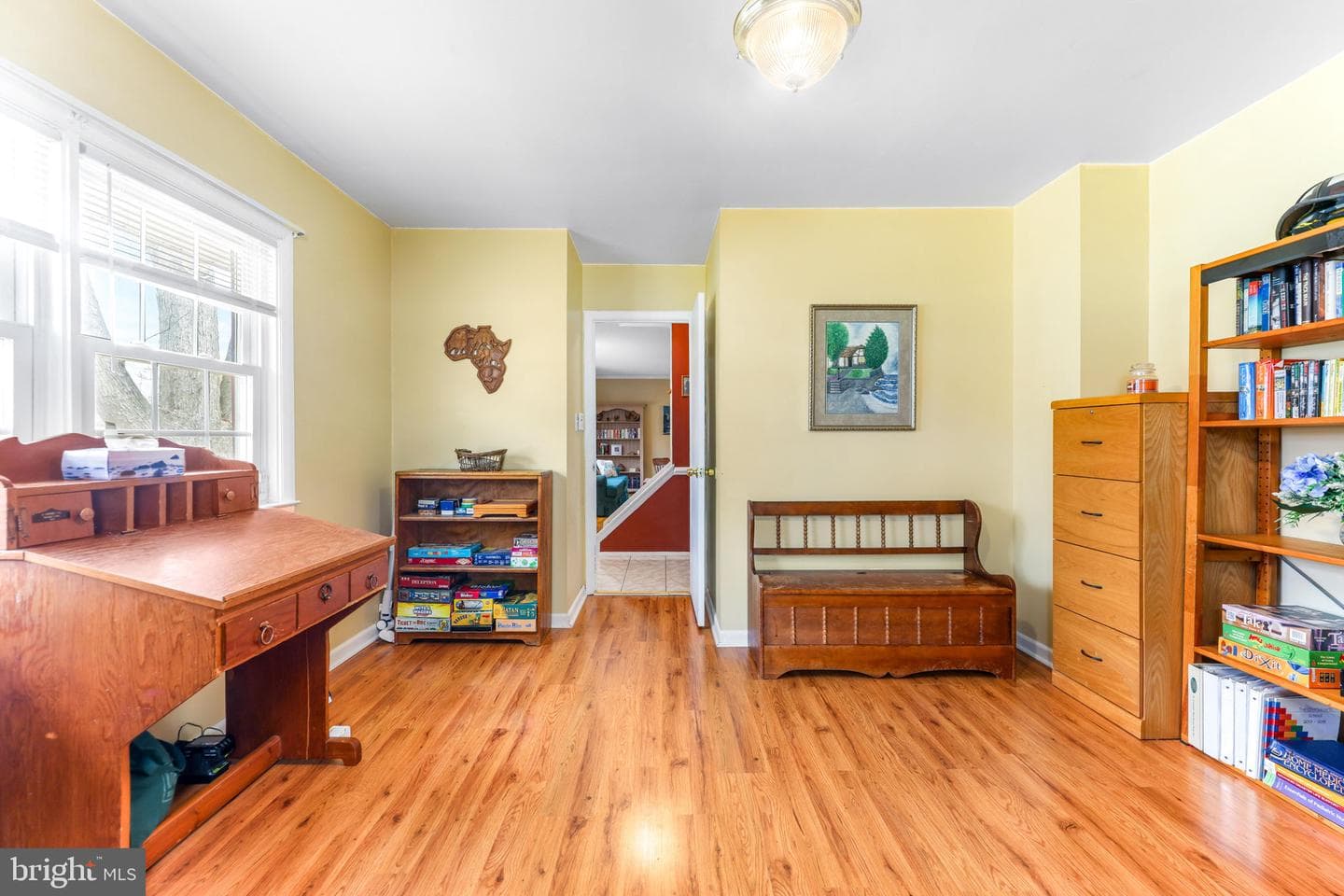 211 Bond Avenue photo 17