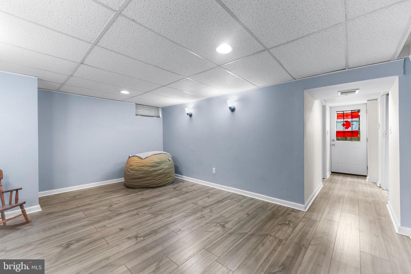 211 Bond Avenue photo 42