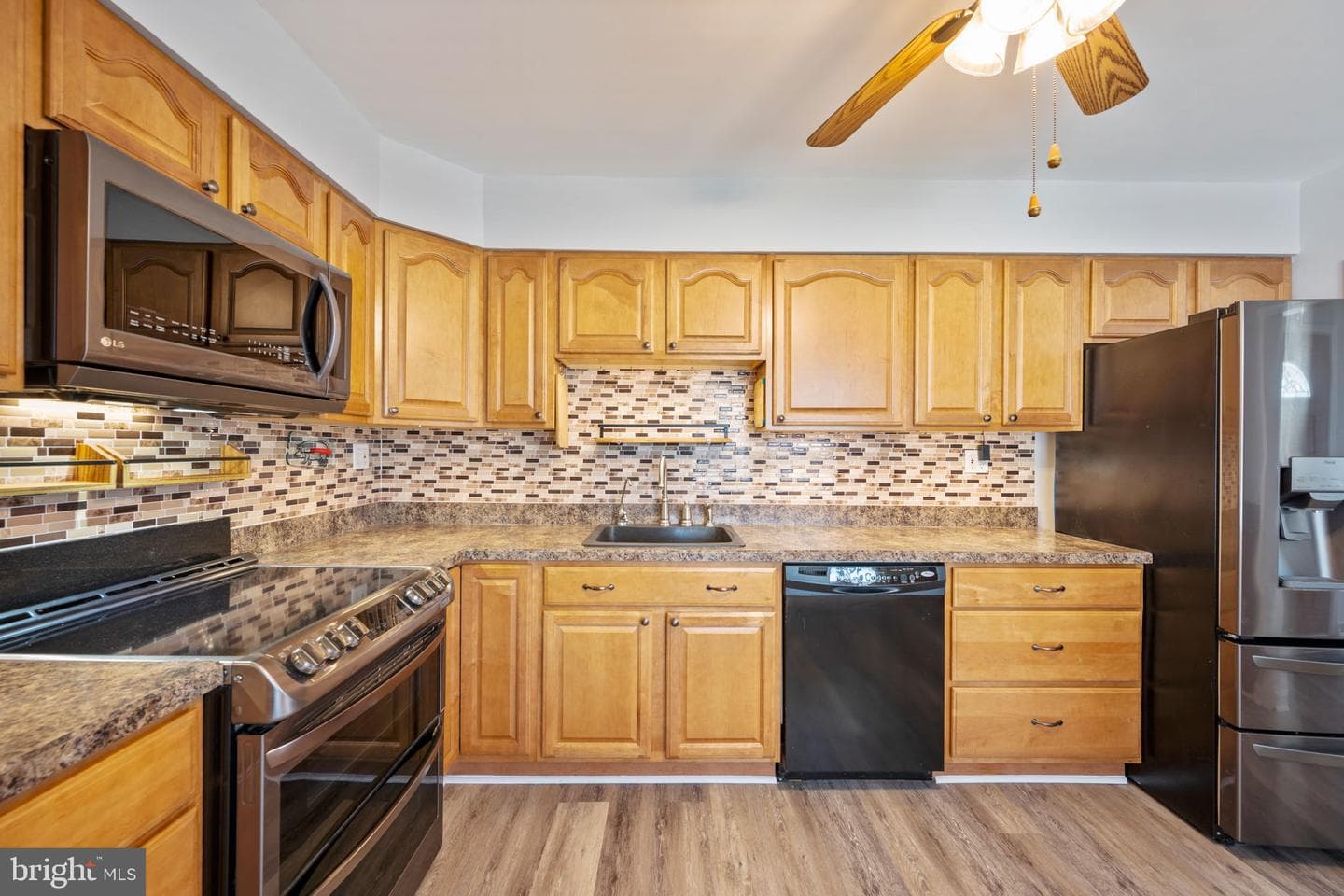 8626 Wise Avenue photo 13