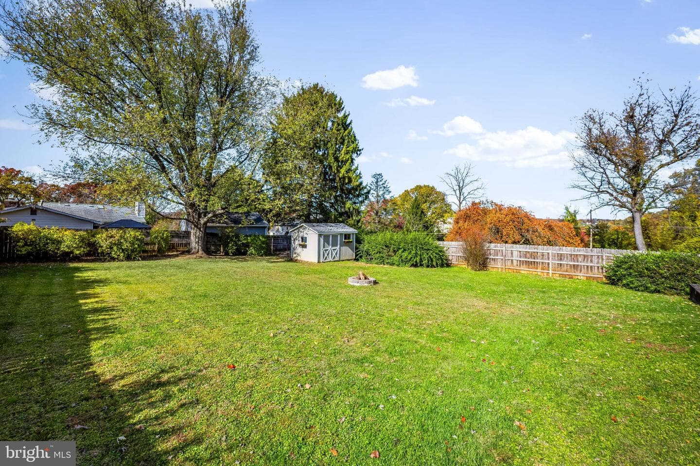 106 Gibbons Boulevard photo 38