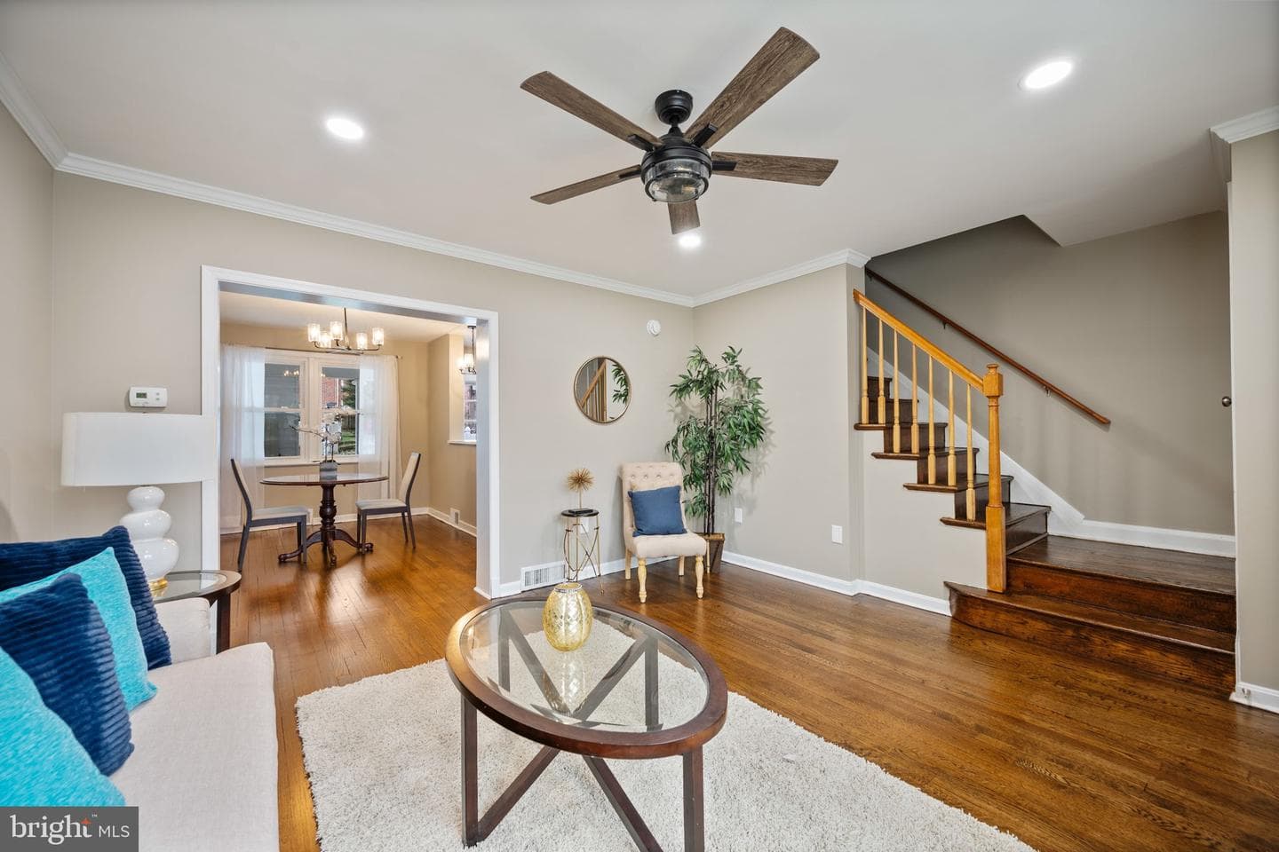 1727 Redwood Avenue photo 4