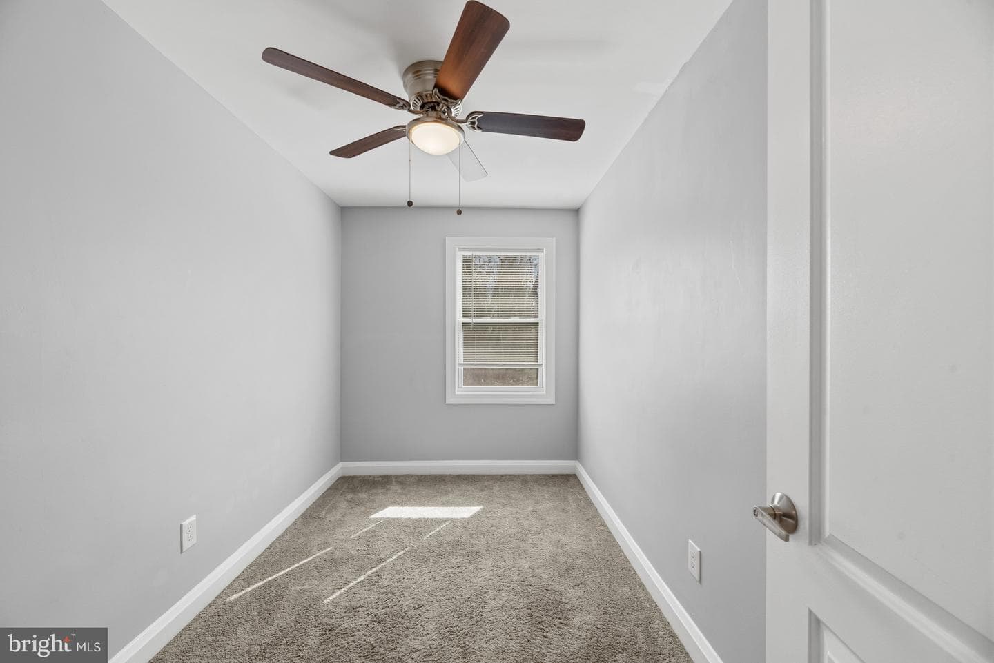 353 Leeanne Road photo 15