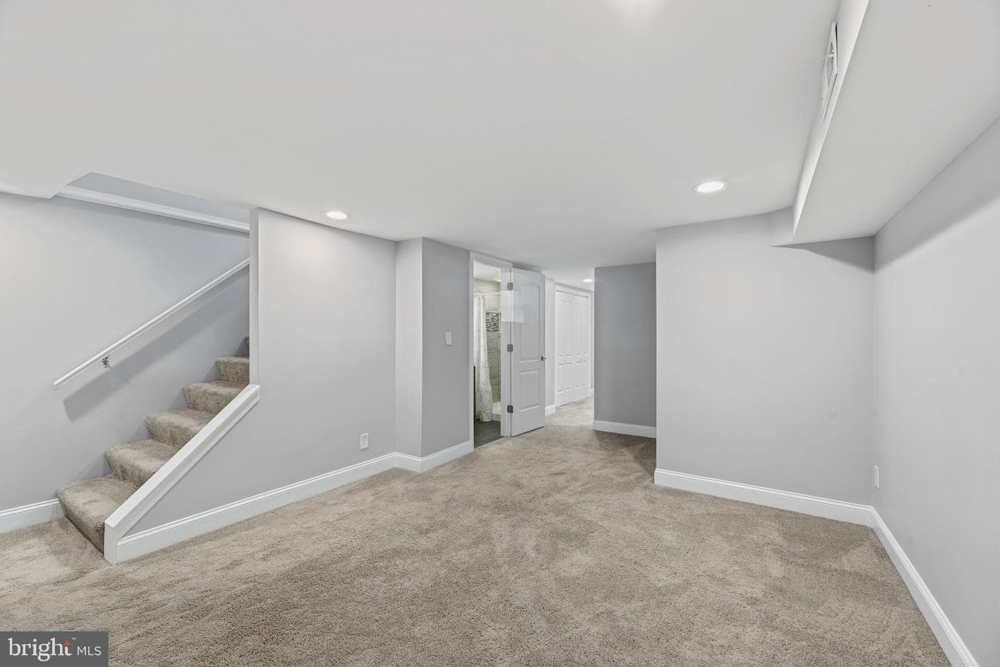 353 Leeanne Road photo 16