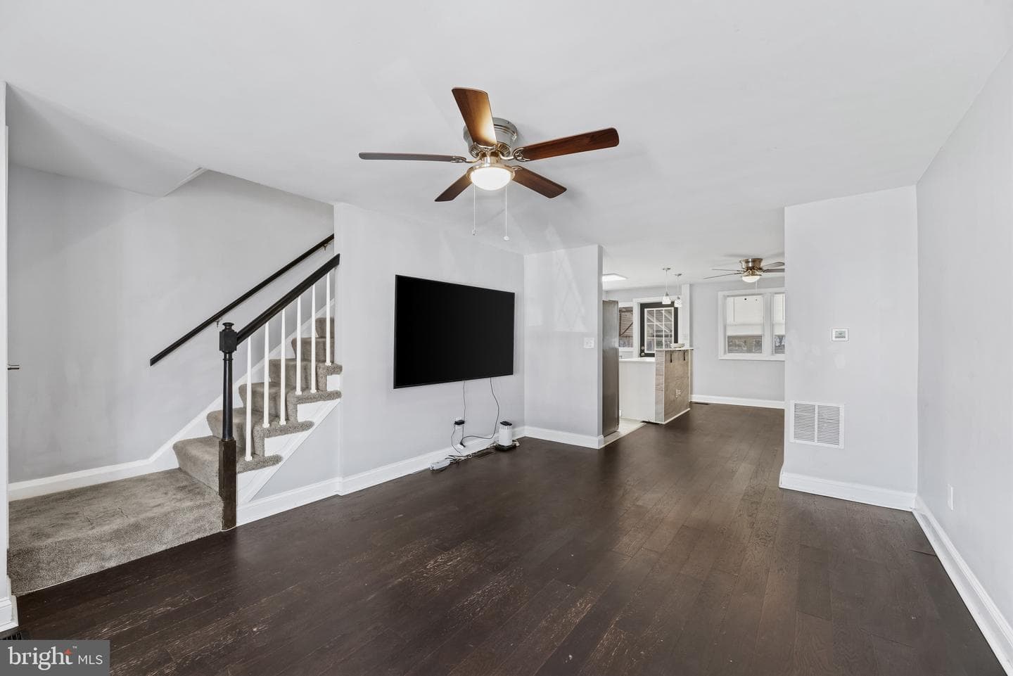 353 Leeanne Road photo 4