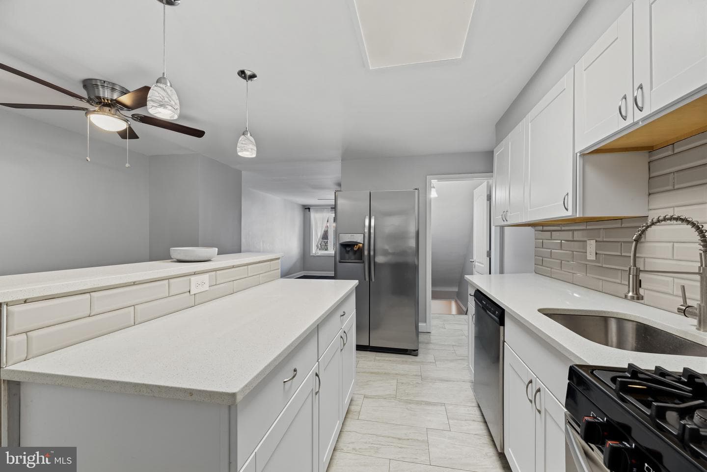 353 Leeanne Road photo 8