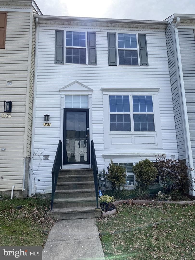 2721 Claybrooke Drive photo 2