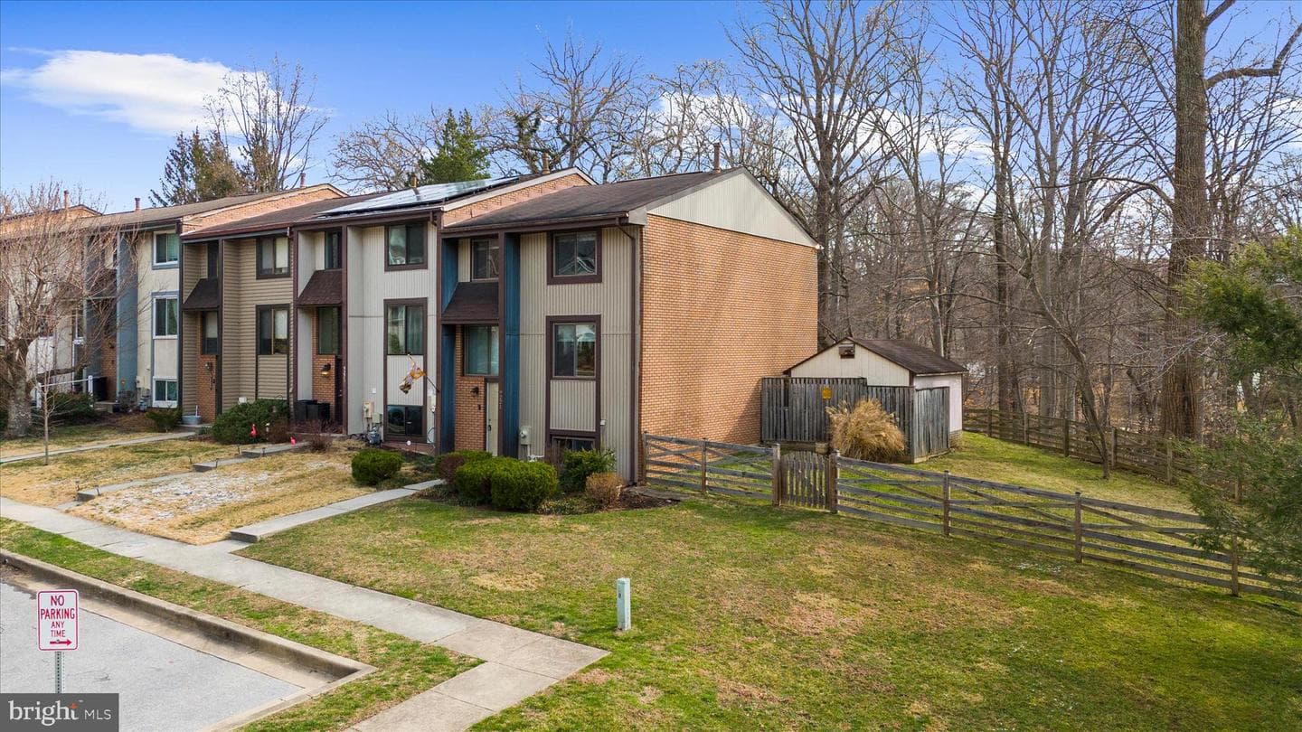 9221 Bellbeck Road photo 2