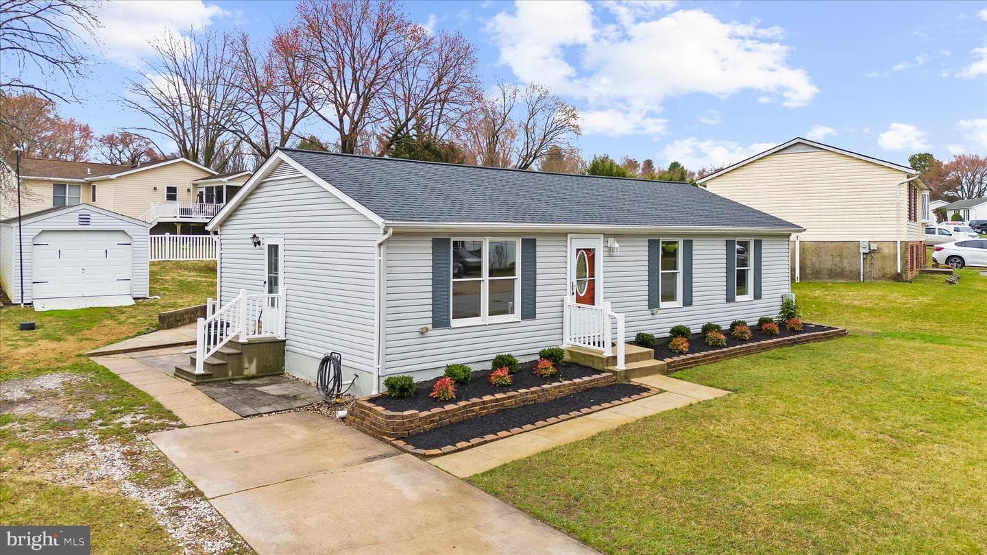 12129 Buttonwood Lane
