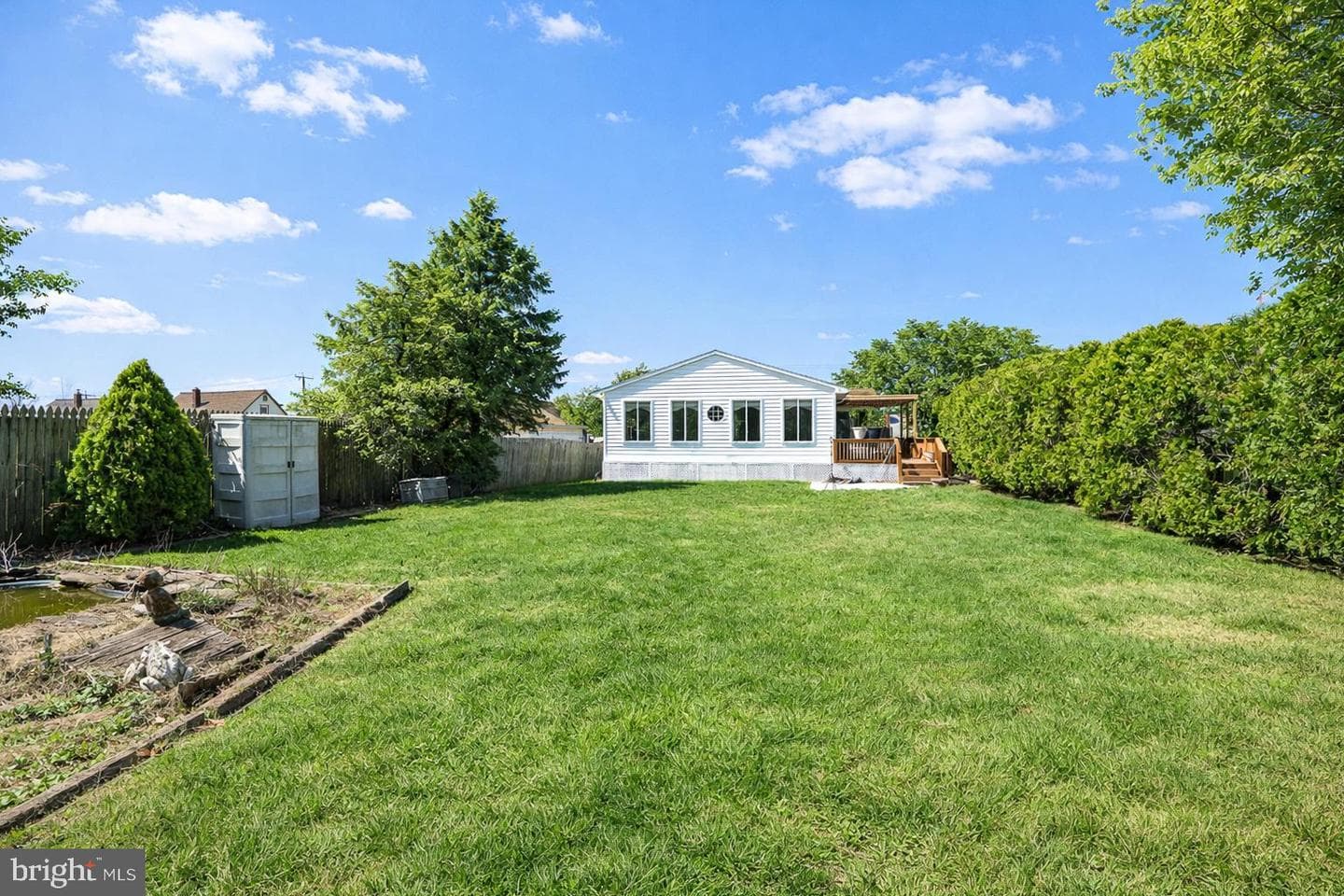319 N Marlyn Avenue photo 46