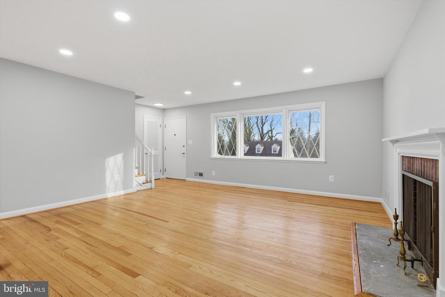 6703 Glenkirk Road photo 4