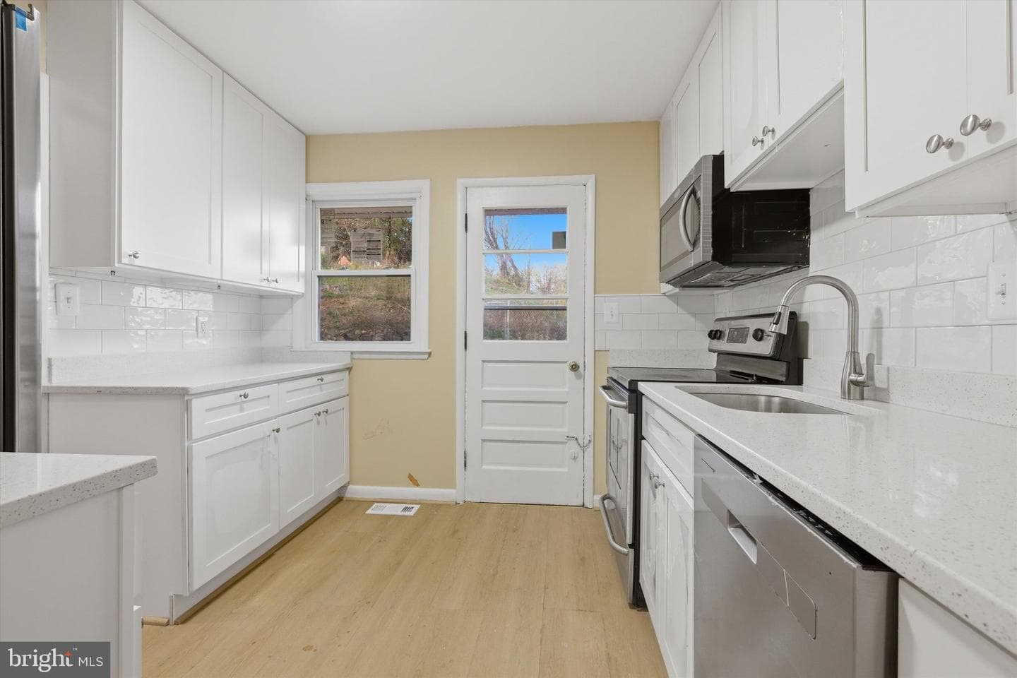6703 Glenkirk Road photo 8