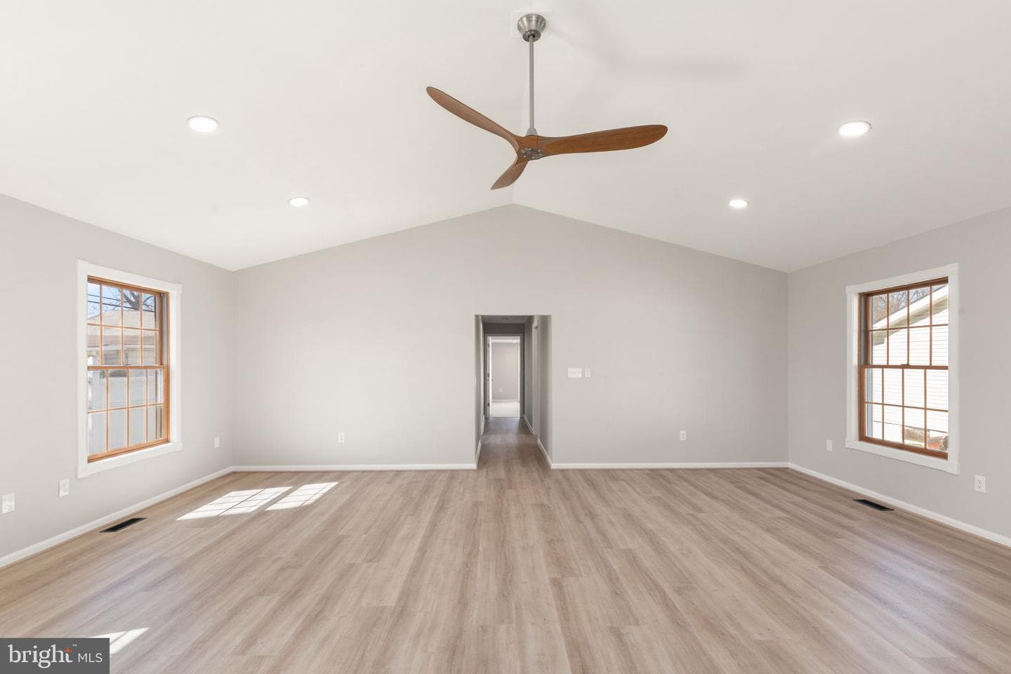 7512 Battle Grove Circle photo 12