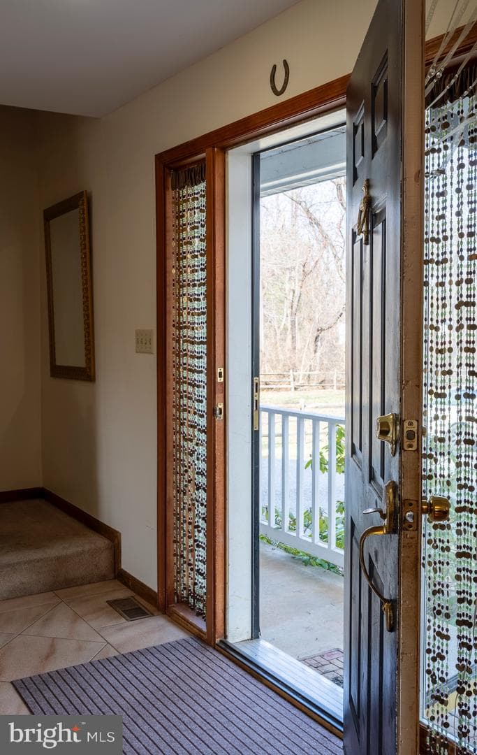 212 New Avenue photo 4