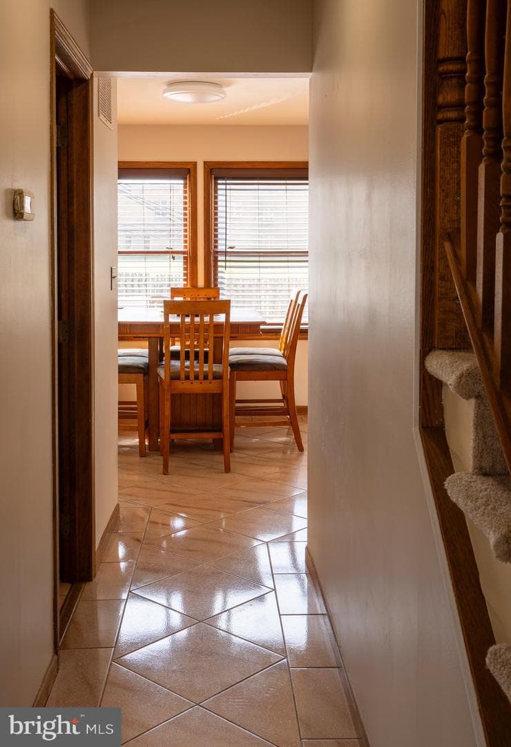212 New Avenue photo 9
