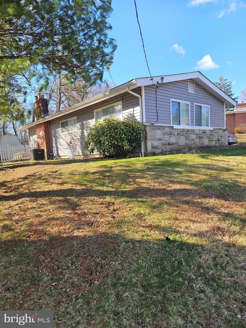 7913 Hilltop Avenue photo 28