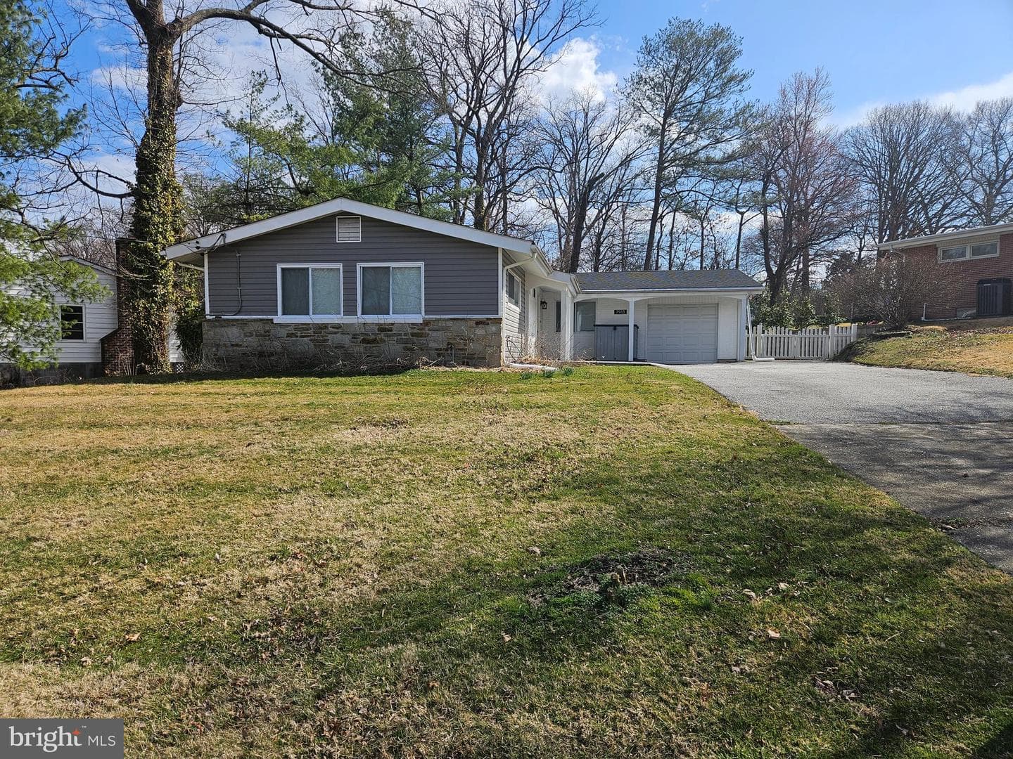 7913 Hilltop Avenue photo 6