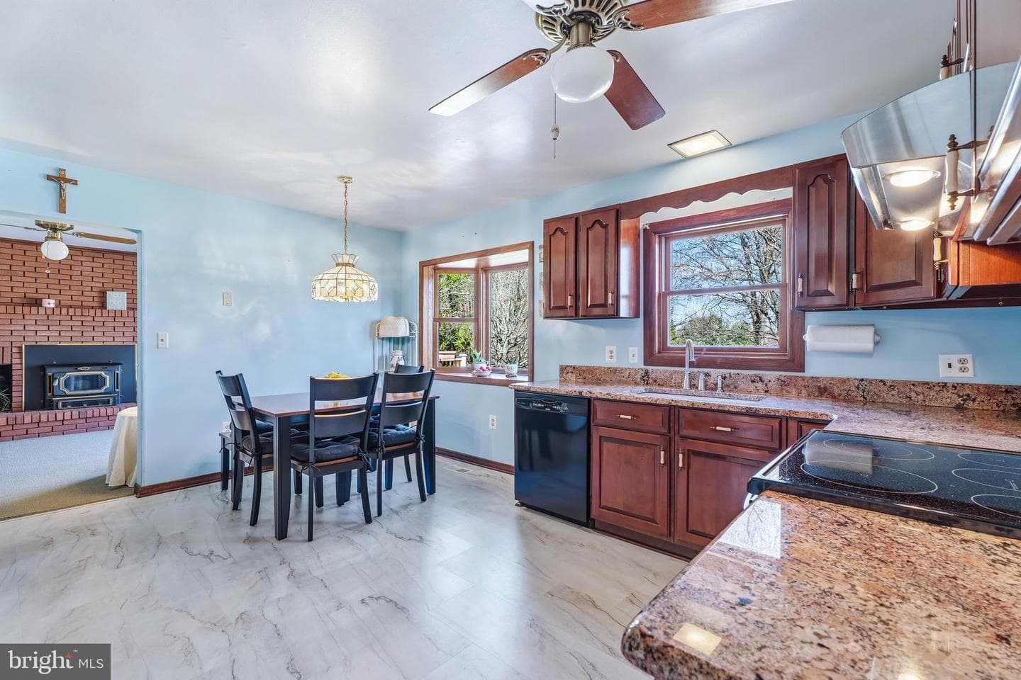 14017 Manor Road photo 15