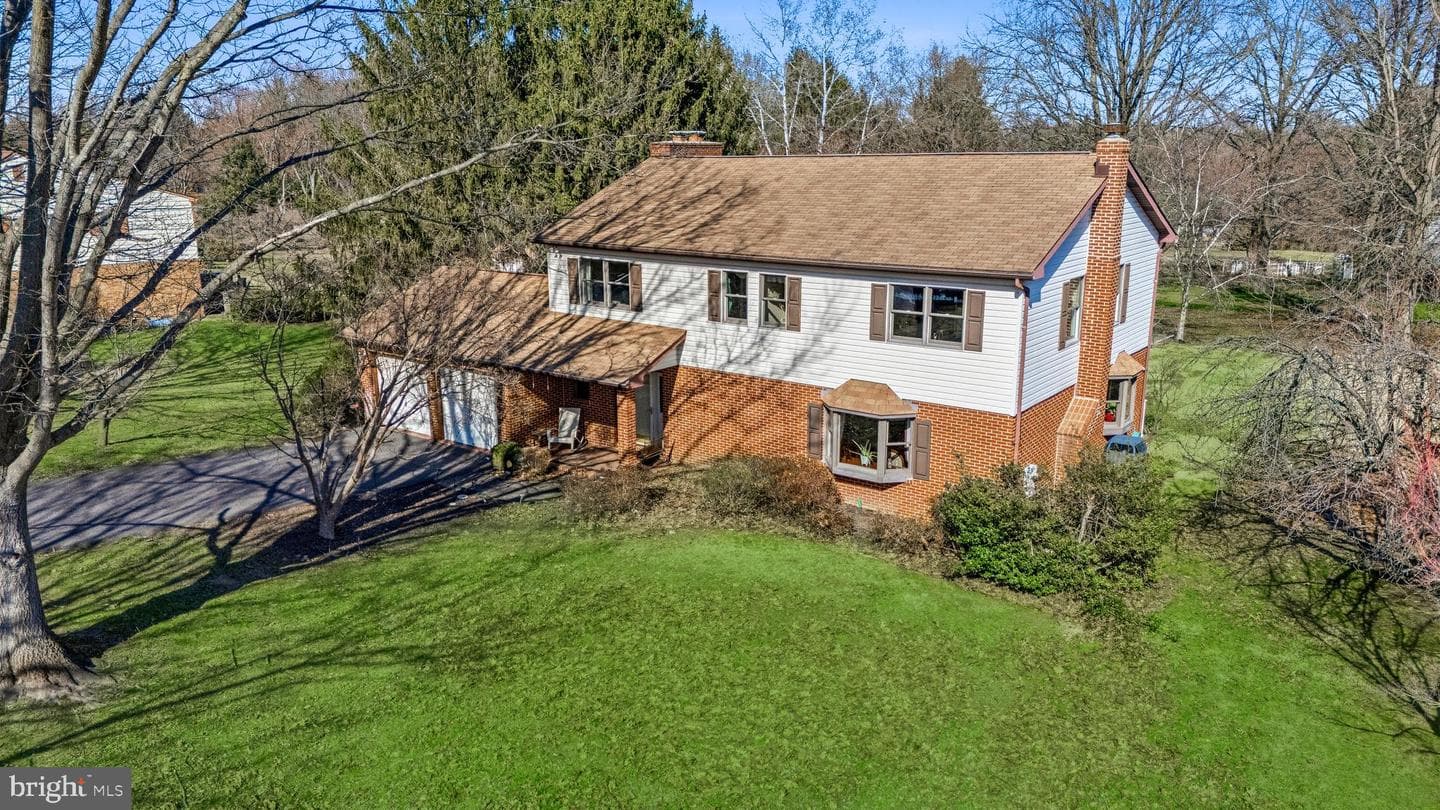 14017 Manor Road photo 5