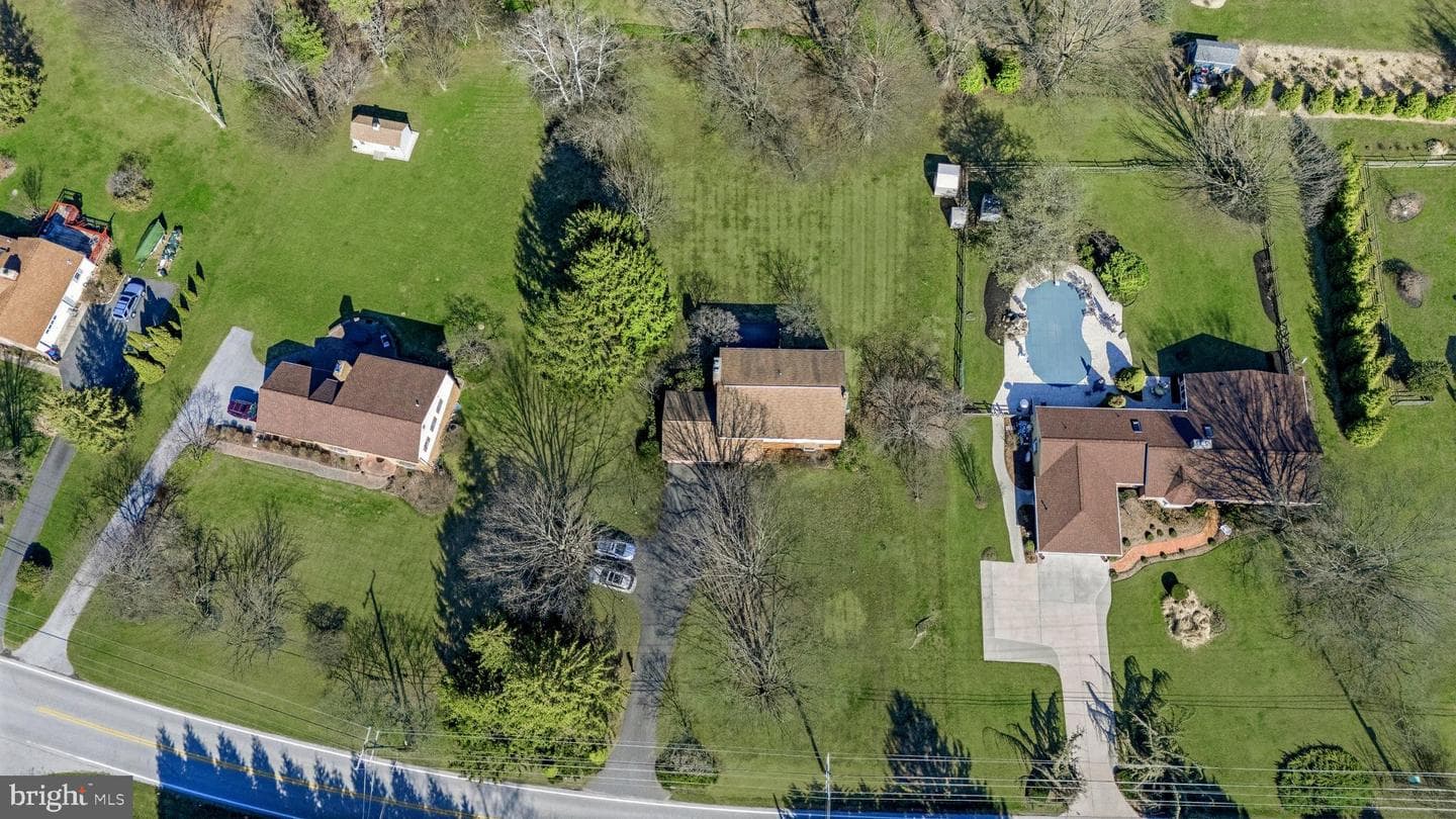 14017 Manor Road photo 63