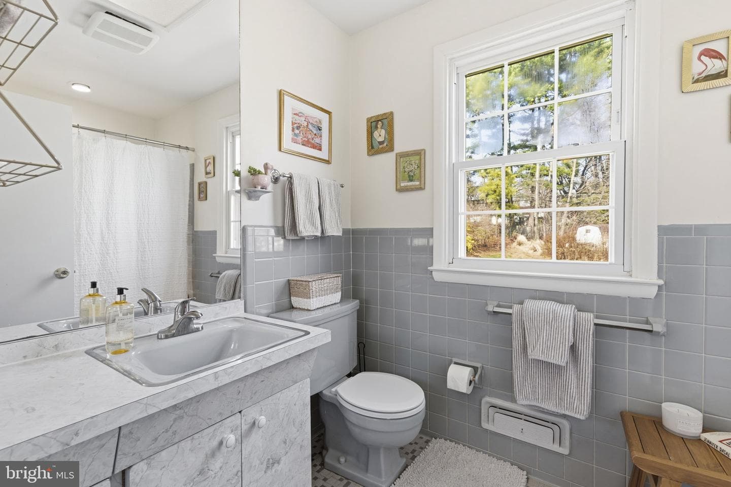 1 Glenluce Court photo 26