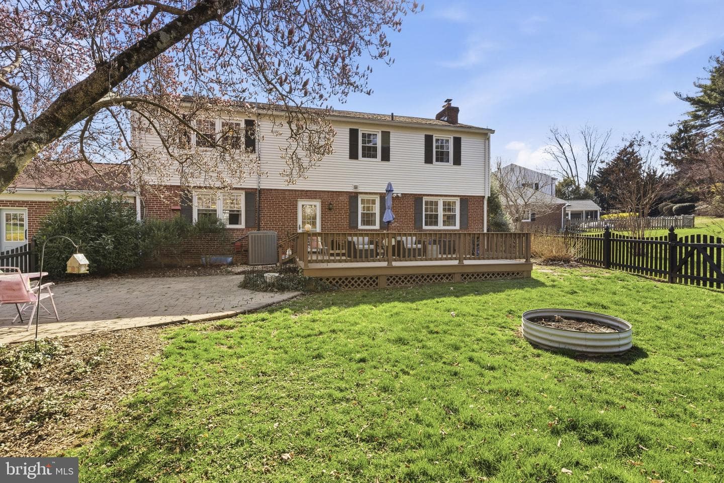 1 Glenluce Court photo 35