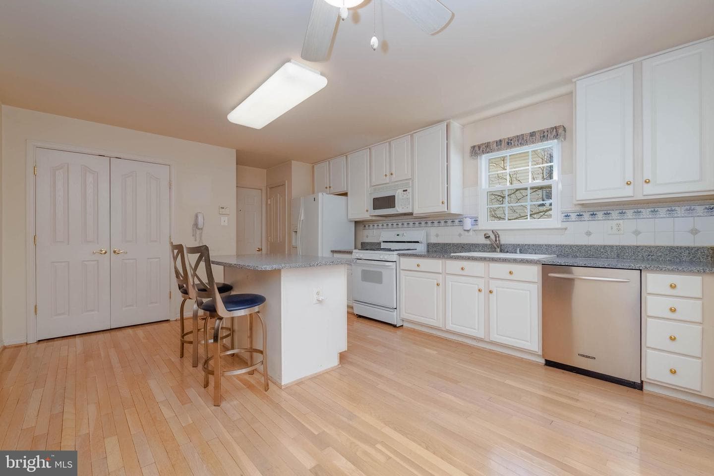 9102 Wise Avenue Extension photo 11