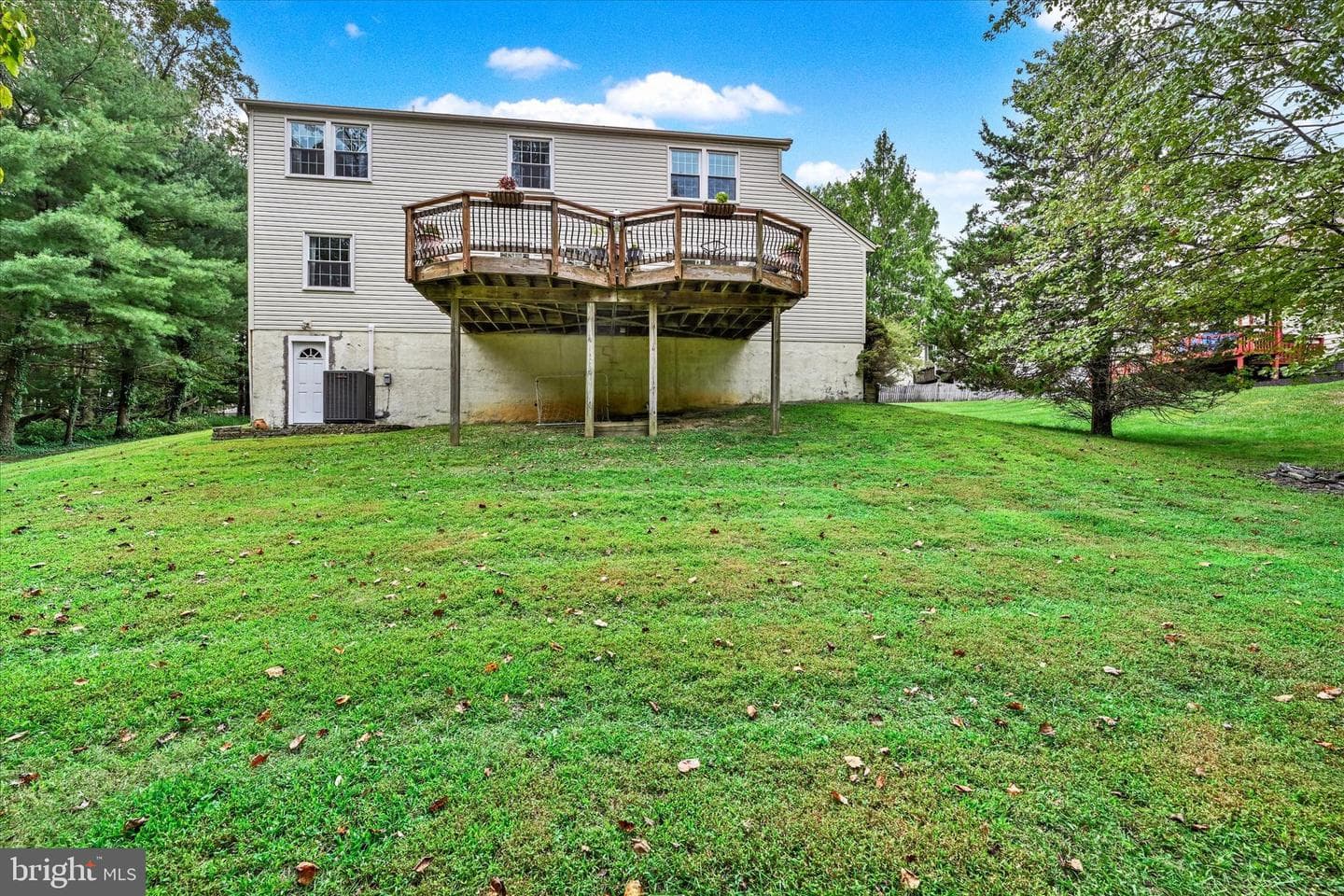 9911 Britinay Lane photo 35