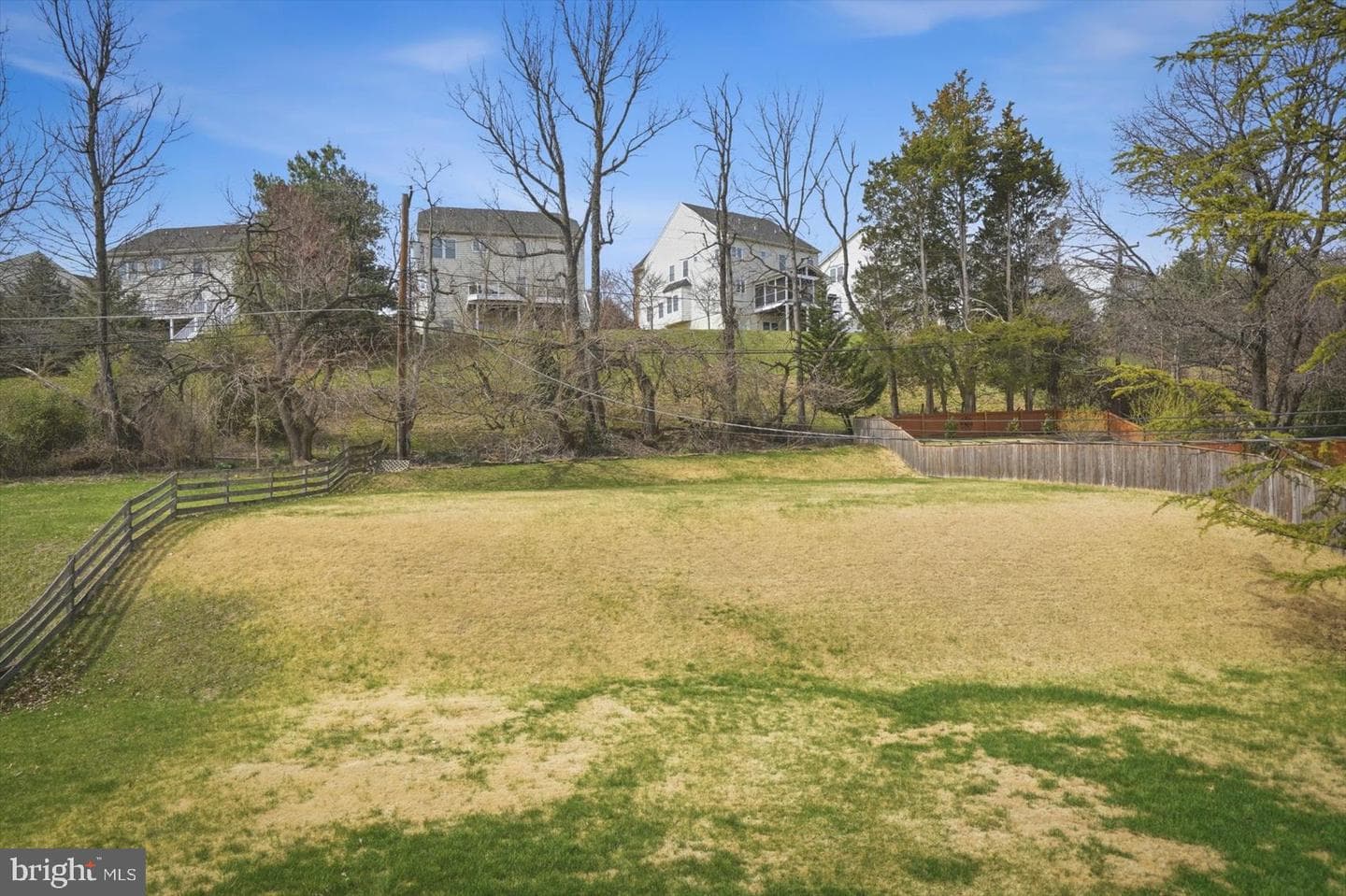 8610 Valleyfield Road photo 24