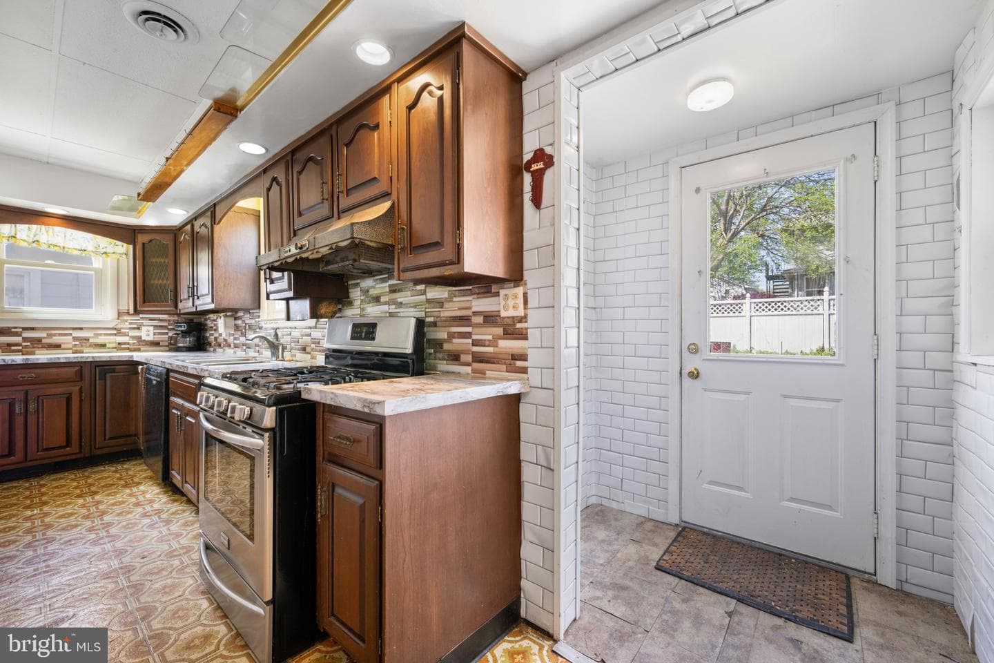 6810 Belclare Road photo 17