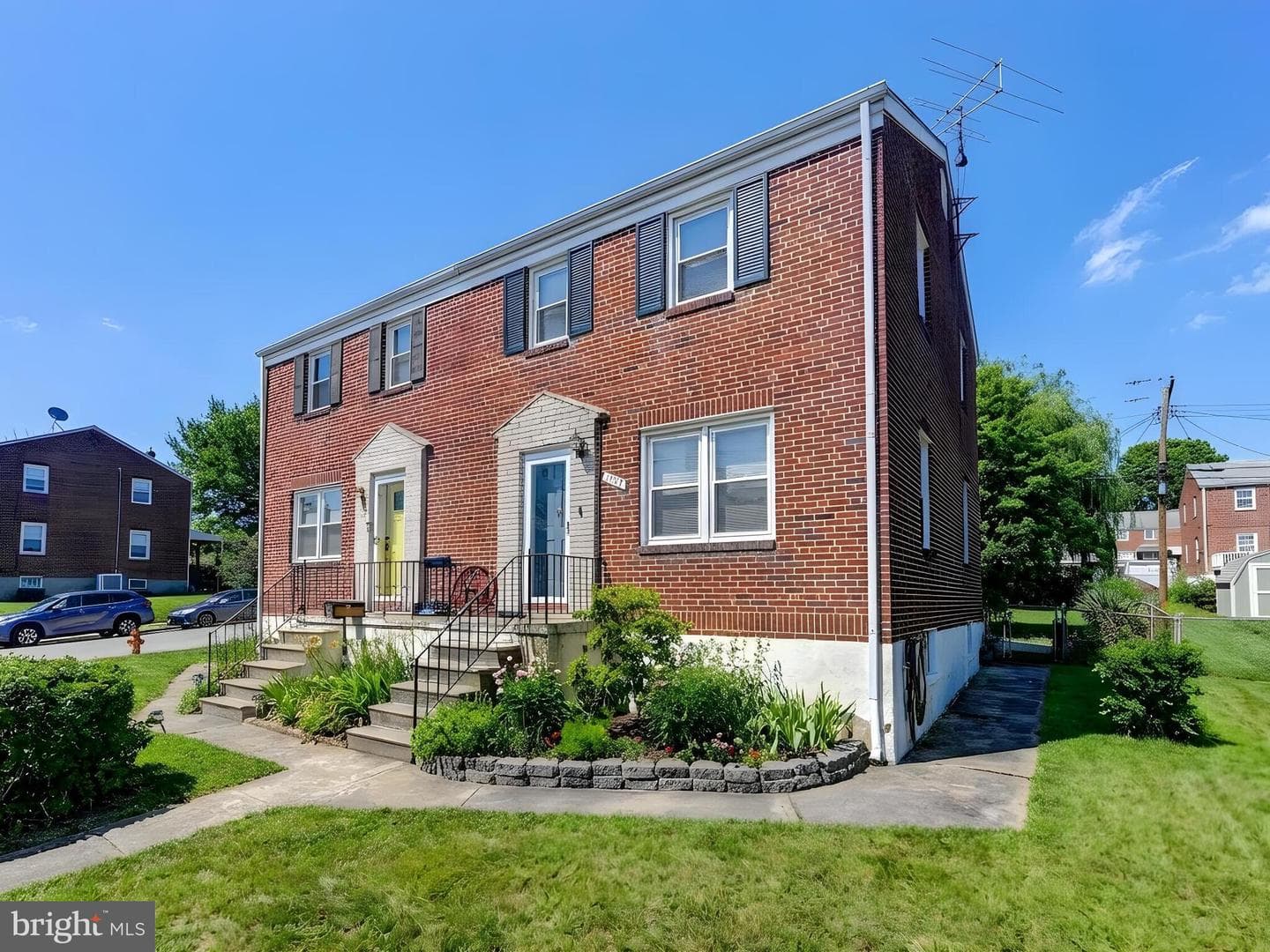 102 Lyndale Avenue photo 3
