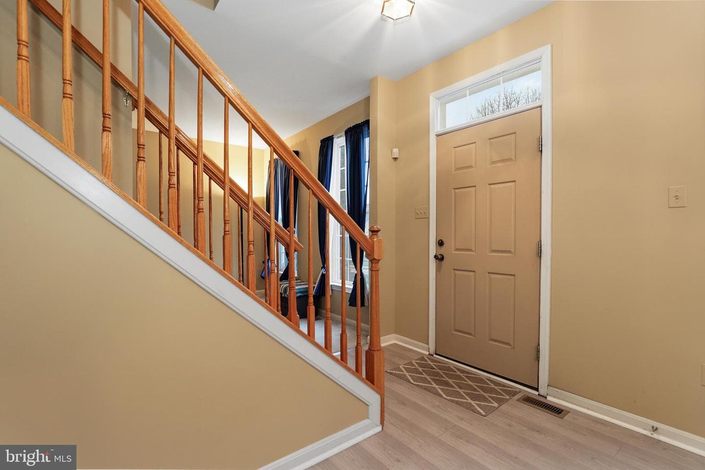 140 Disney Court photo 4