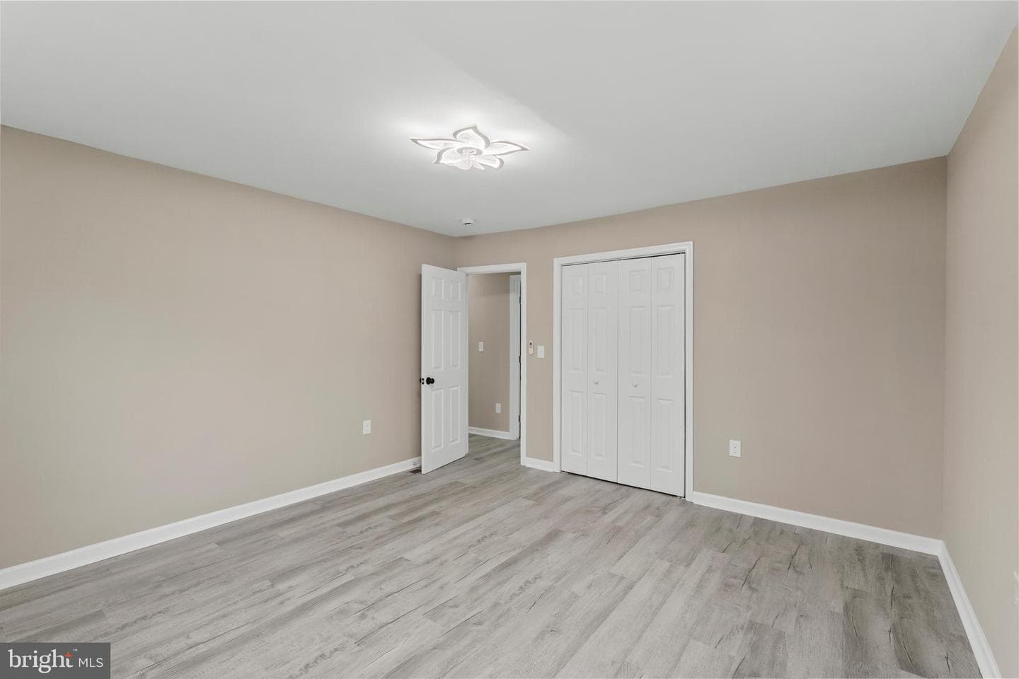 2901 Michigan Avenue photo 16