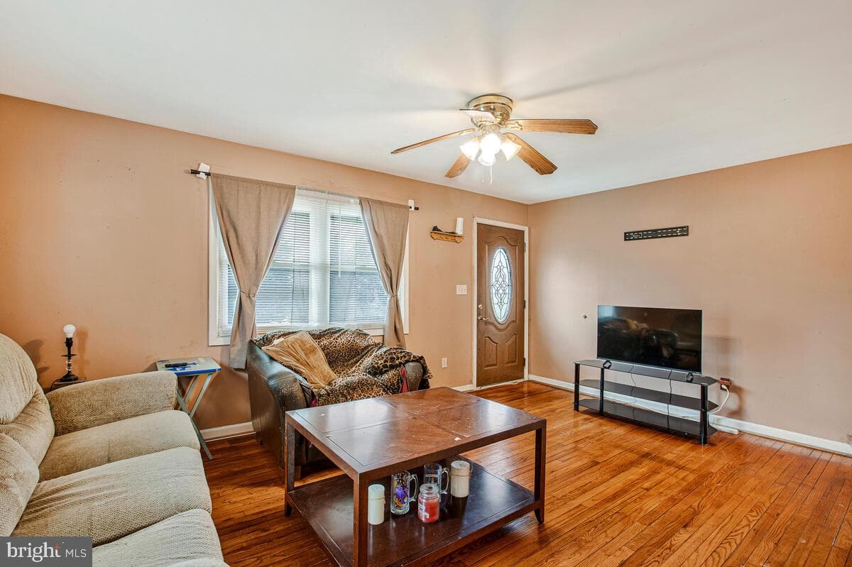 1010 Chesaco Avenue photo 5