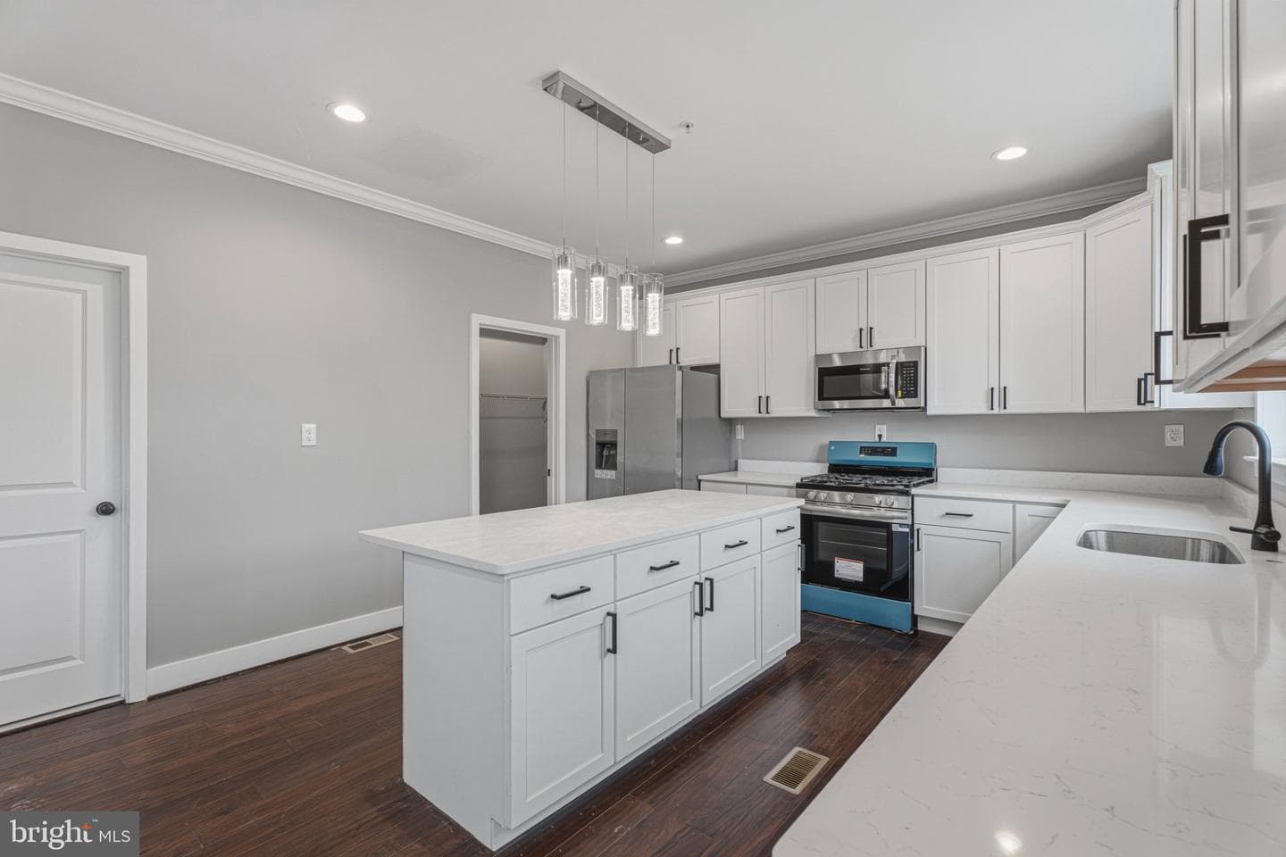 4100 Taylor Avenue photo 17