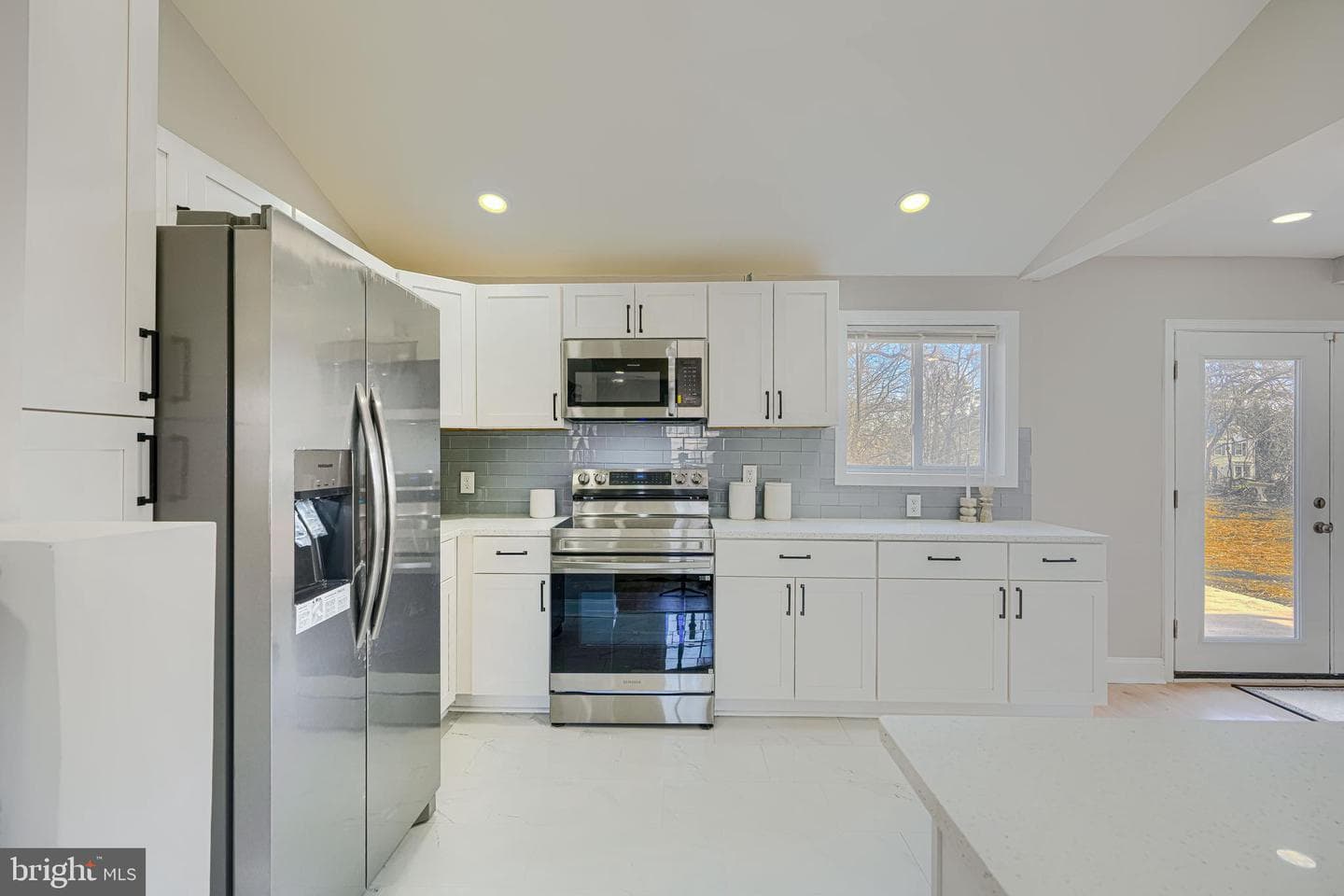 7921 Rolling View Avenue photo 16