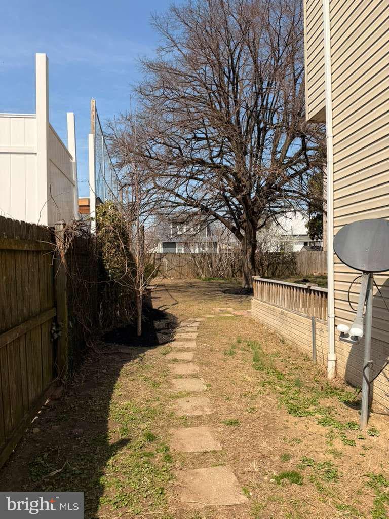 6750 Railway Avenue photo 18