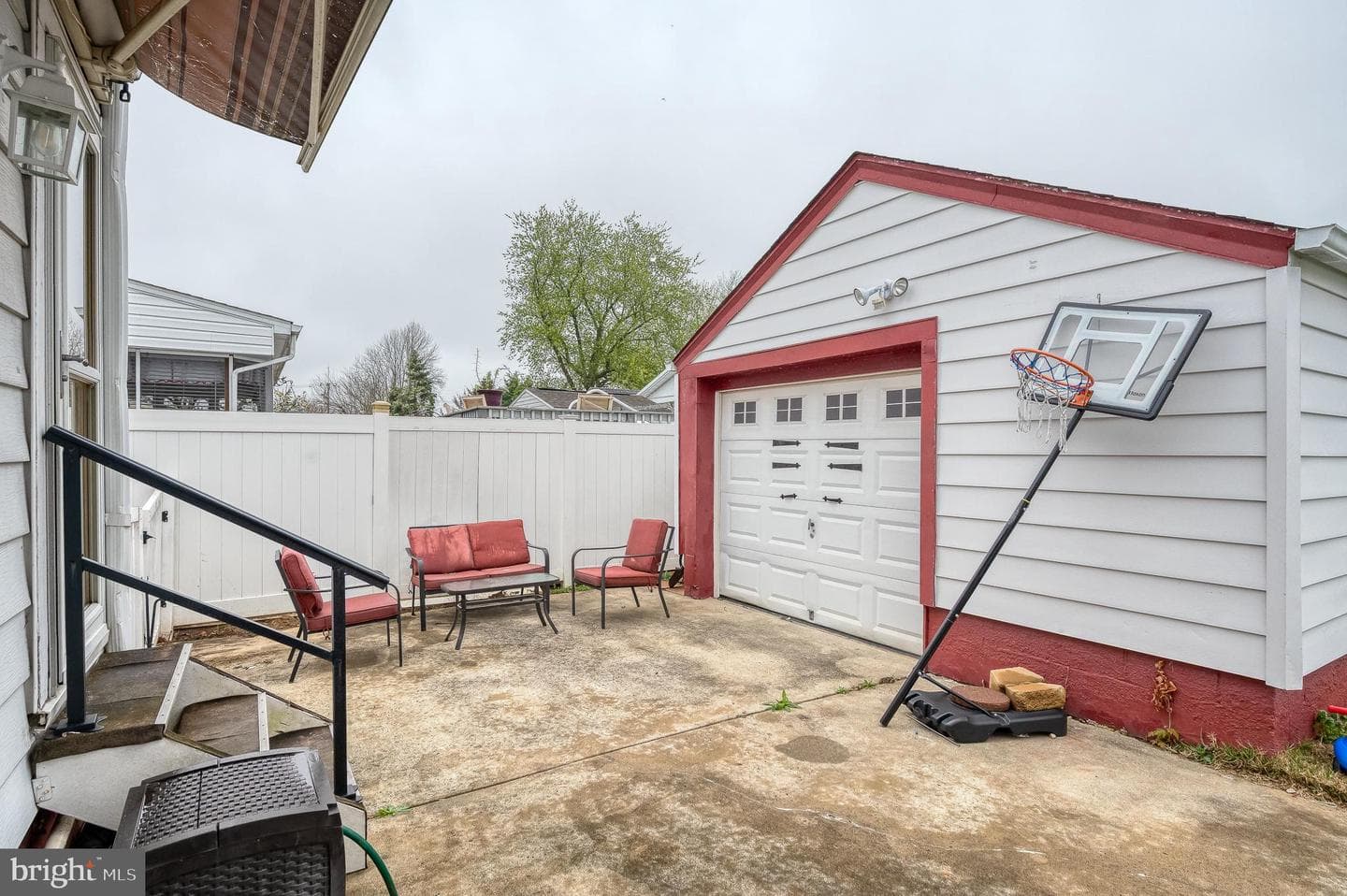 94 Avalon Avenue photo 53