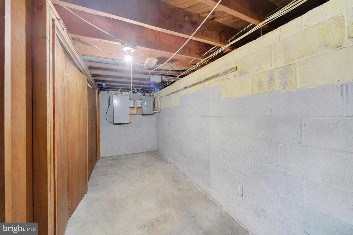 9409 Flagstone Drive photo 23