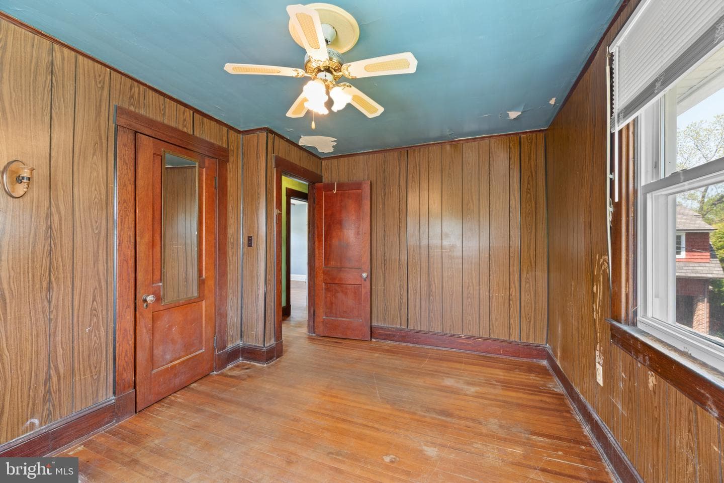 115 Hilton Avenue photo 23