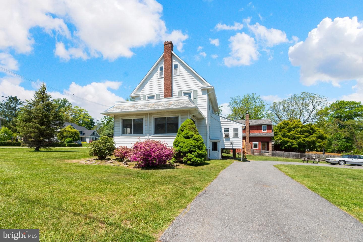 115 Hilton Avenue photo 4