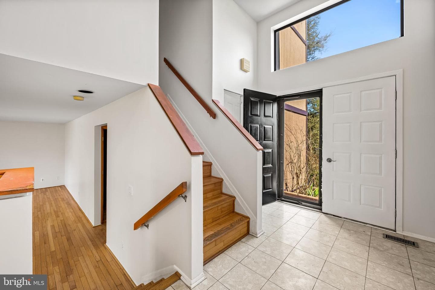 12204 Velvet Hill Drive photo 4