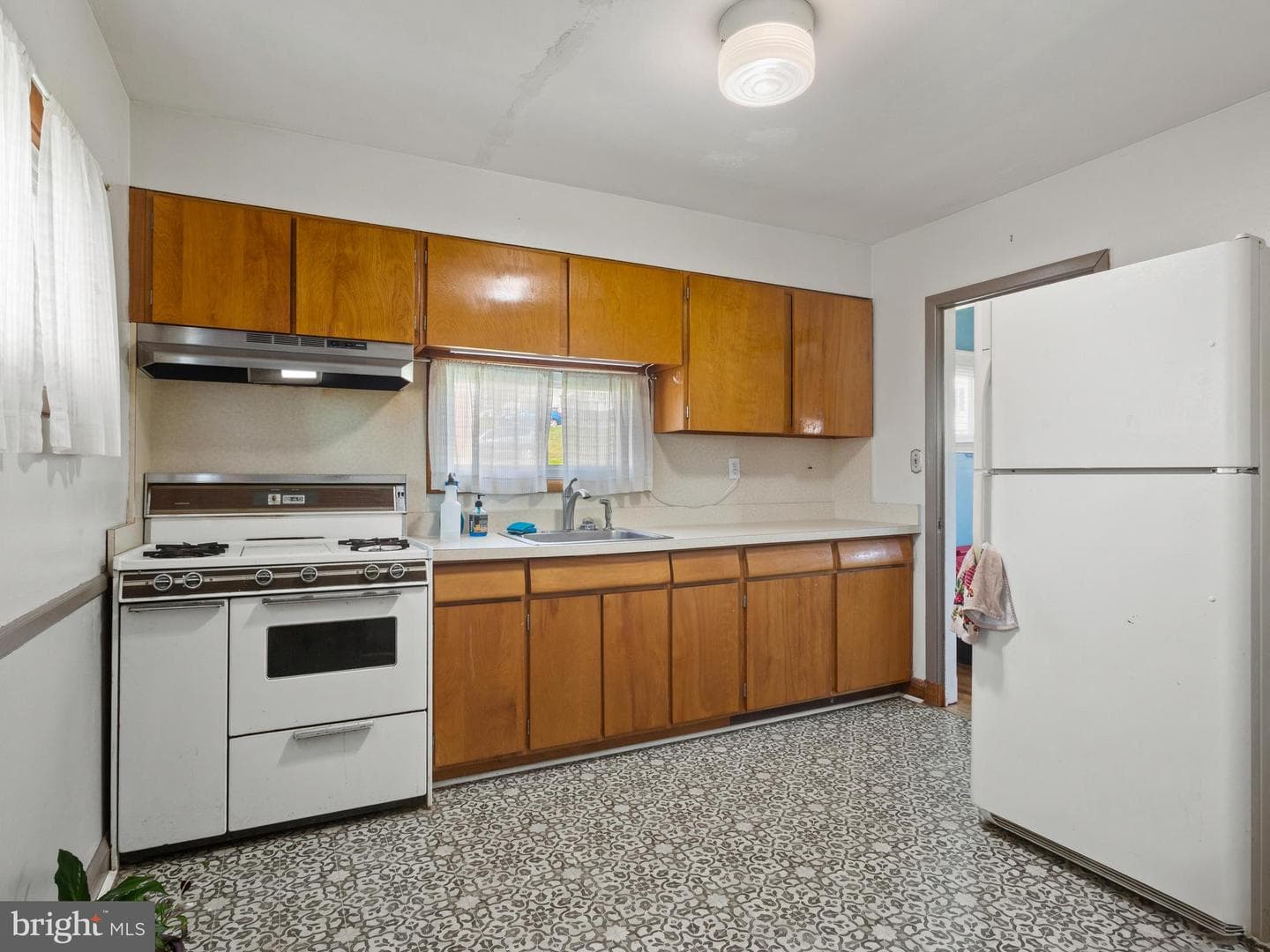 2825 Erie Avenue photo 7