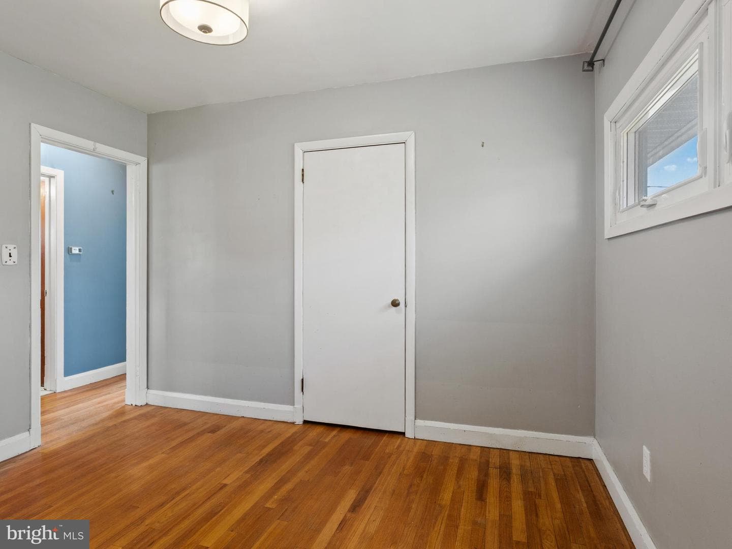 2825 Erie Avenue photo 9