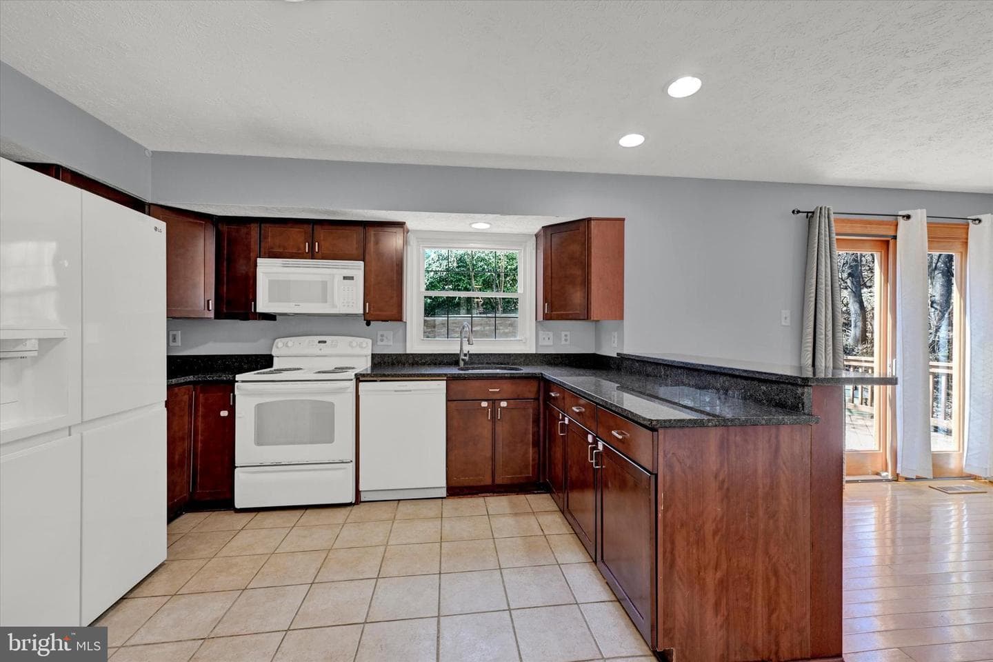 9318 Hines Estates Drive photo 8