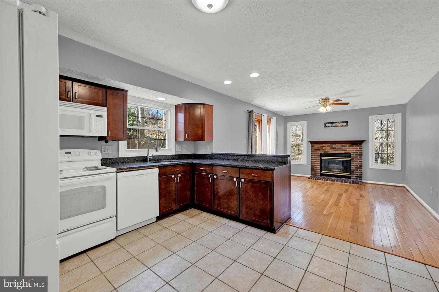 9318 Hines Estates Drive photo 9