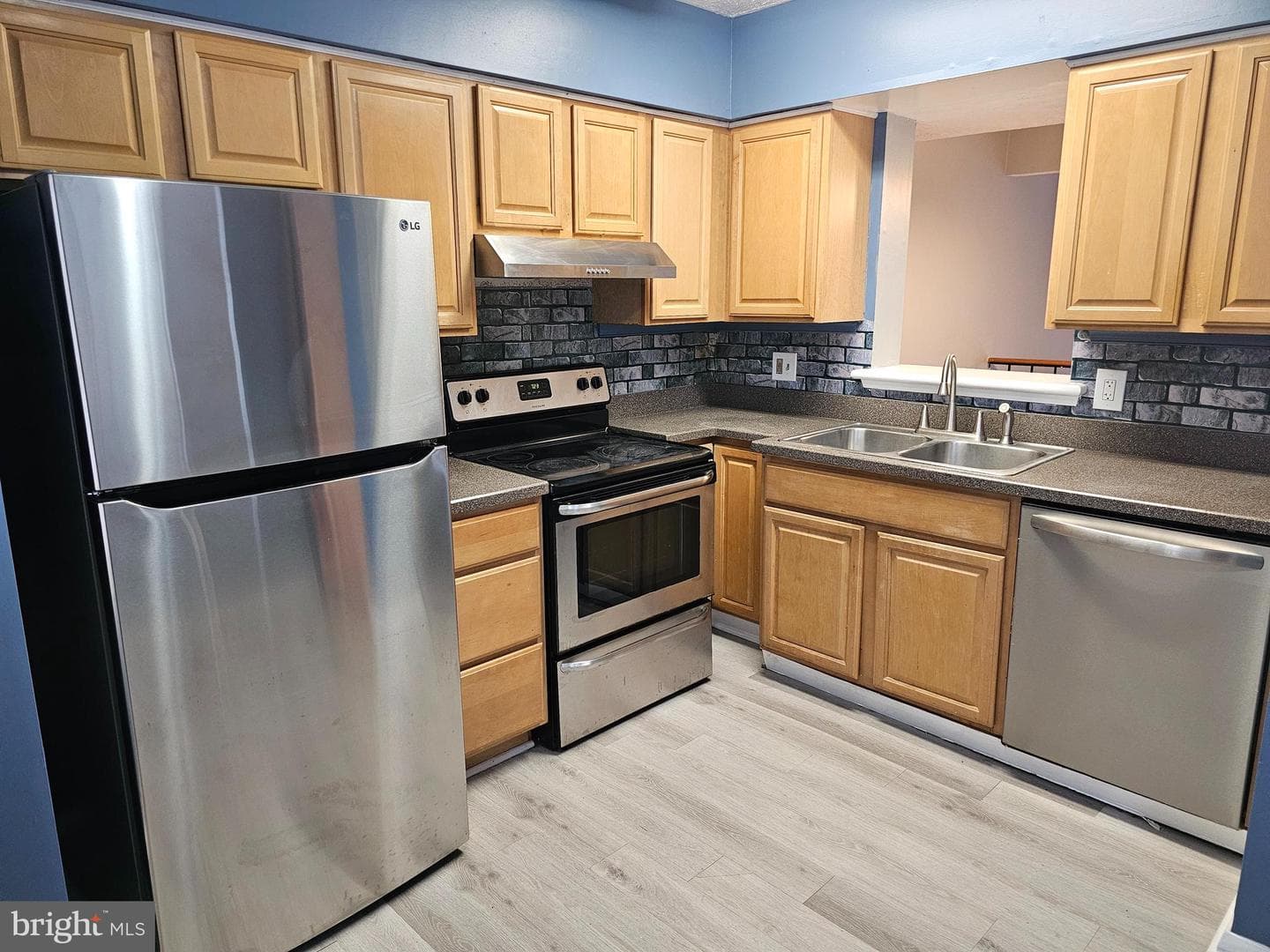 822 Joshua Tree Court photo 3