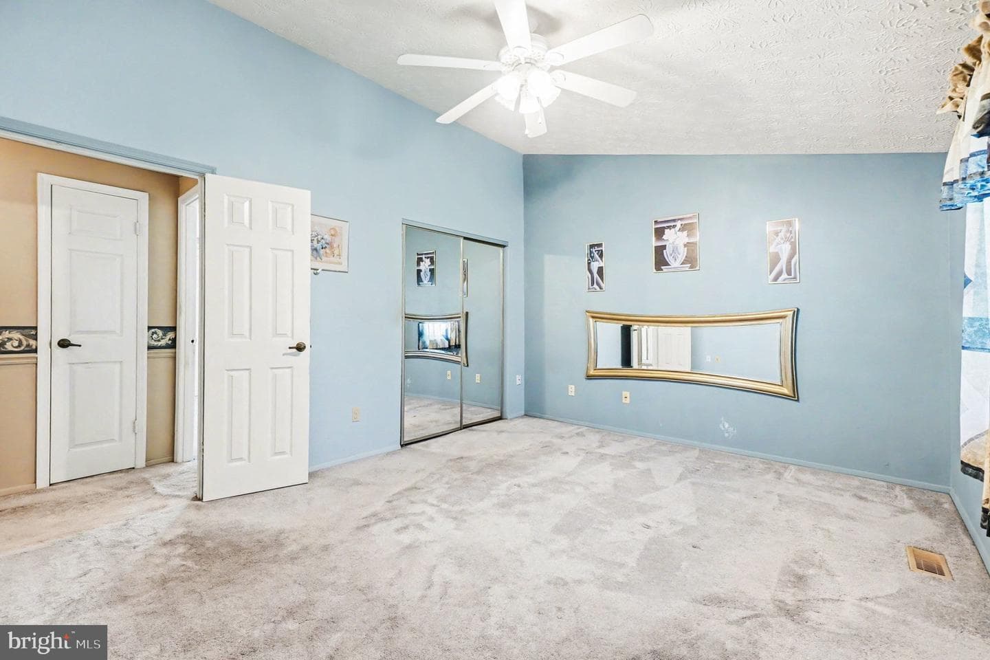 9422 Gunview Road photo 15
