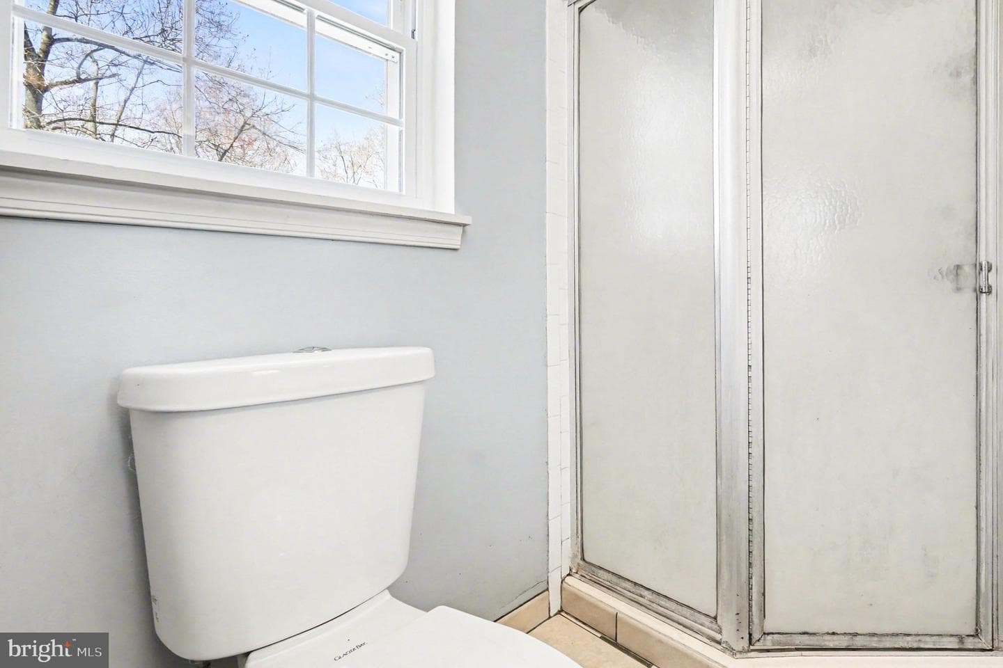 9422 Gunview Road photo 18