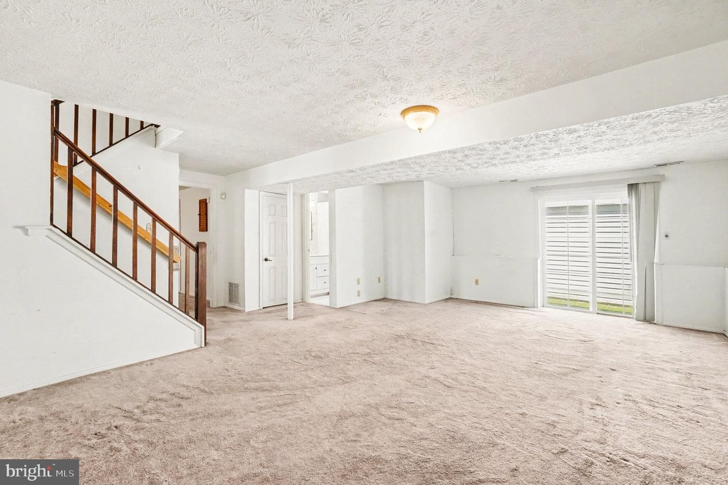 9422 Gunview Road photo 25